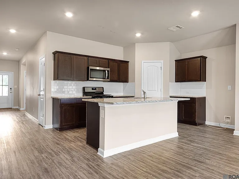 35517 Grovemont Dr — Photo 5