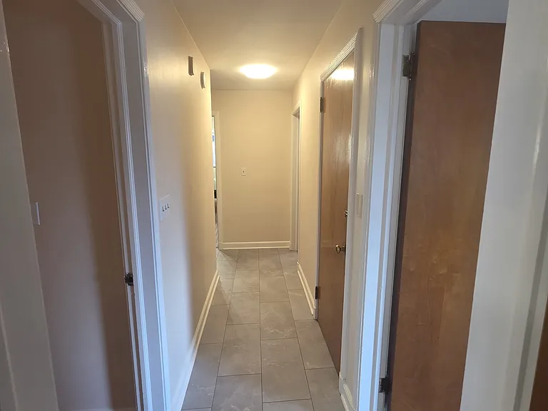 Highland Ave — Photo 15