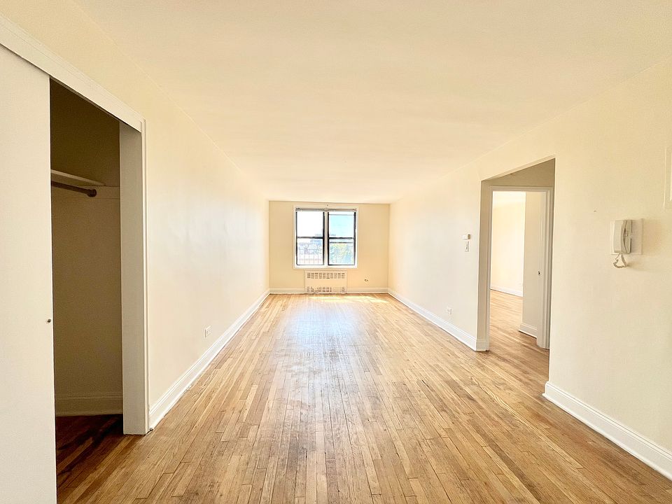 1st image of 41O Avenue X #4B
