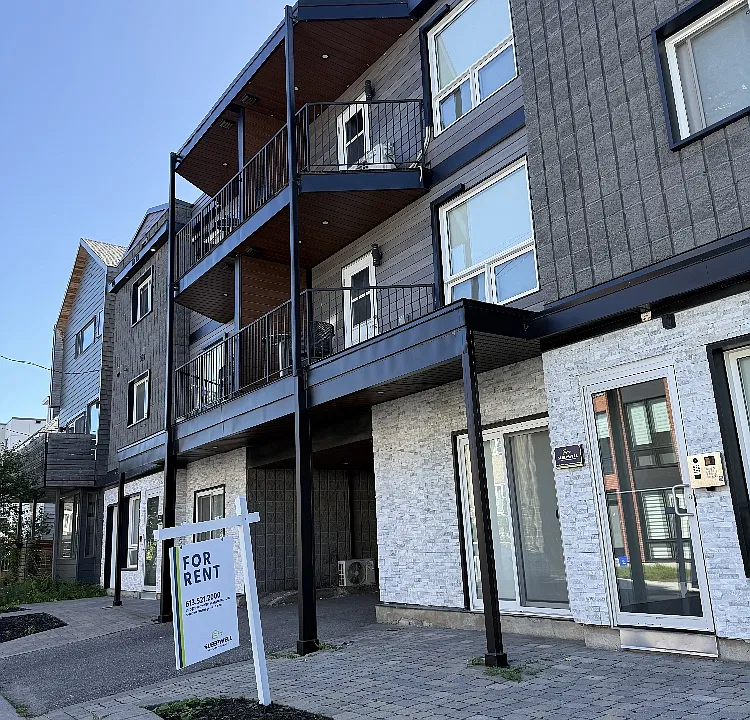 238 Carruthers Ave