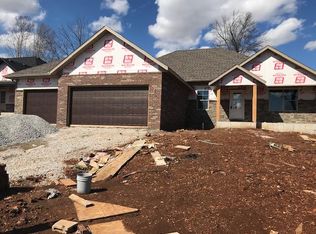 2483 W Camino Alto St, Springfield, MO 65810