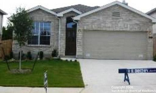 1st image of 525 Foxford Run Dr