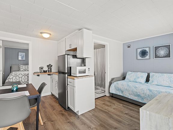 3rd image of 46 E Grand Ave #468