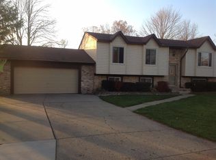 6108 Stockbridge Commons Trl, Grand Blanc, MI 48439