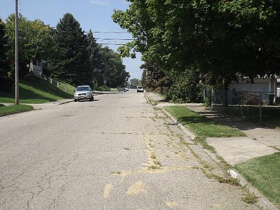 4th image of 2125 Deanwood Ave