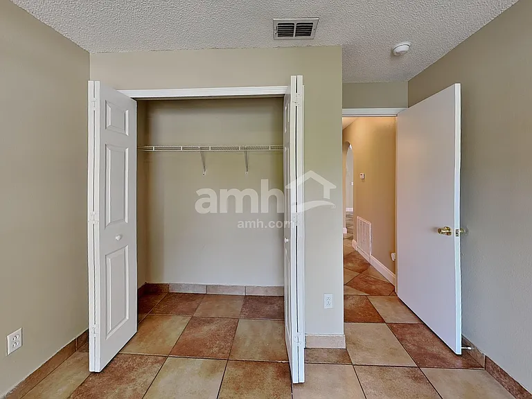 10122 Richardson Ct — Photo 13