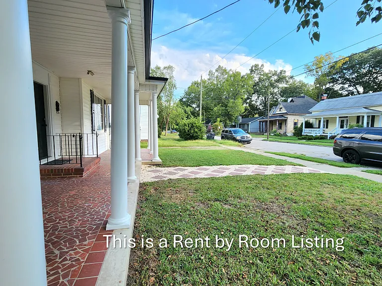 523 Avent St — Photo 10