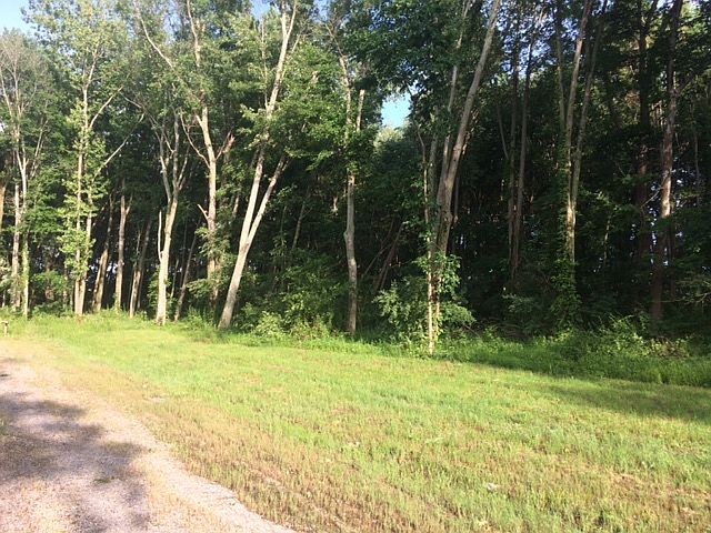 1st image of 1822 County Road 475 N