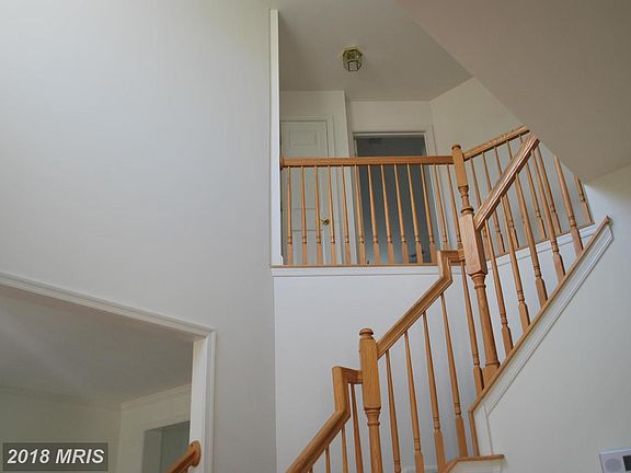 5th image of 106 Evans Ct