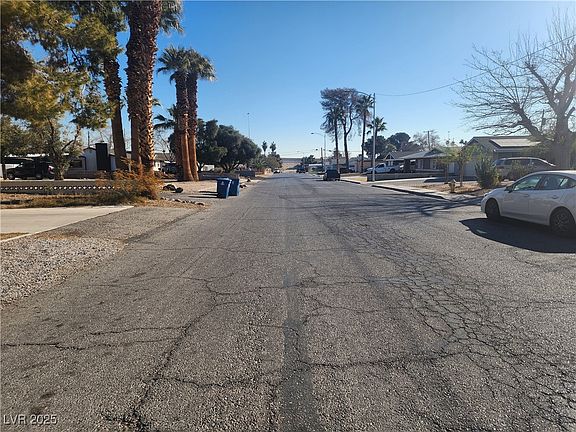 5th image of 3867 Jewel Ave
