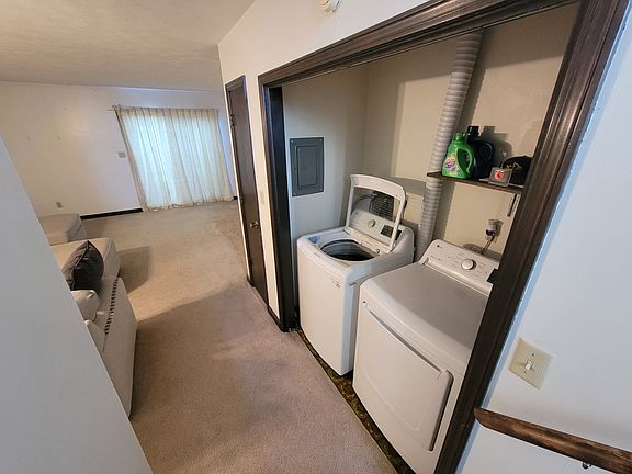 3rd image of 505 NW 12th St #505
