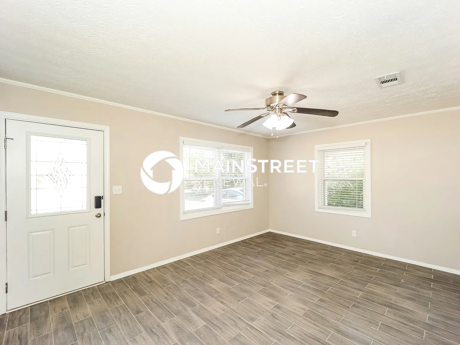 5049 Paris Ave — Photo 4