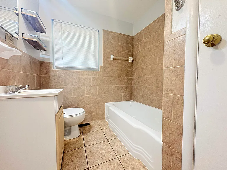 1504 Sunset Ln — Photo 22
