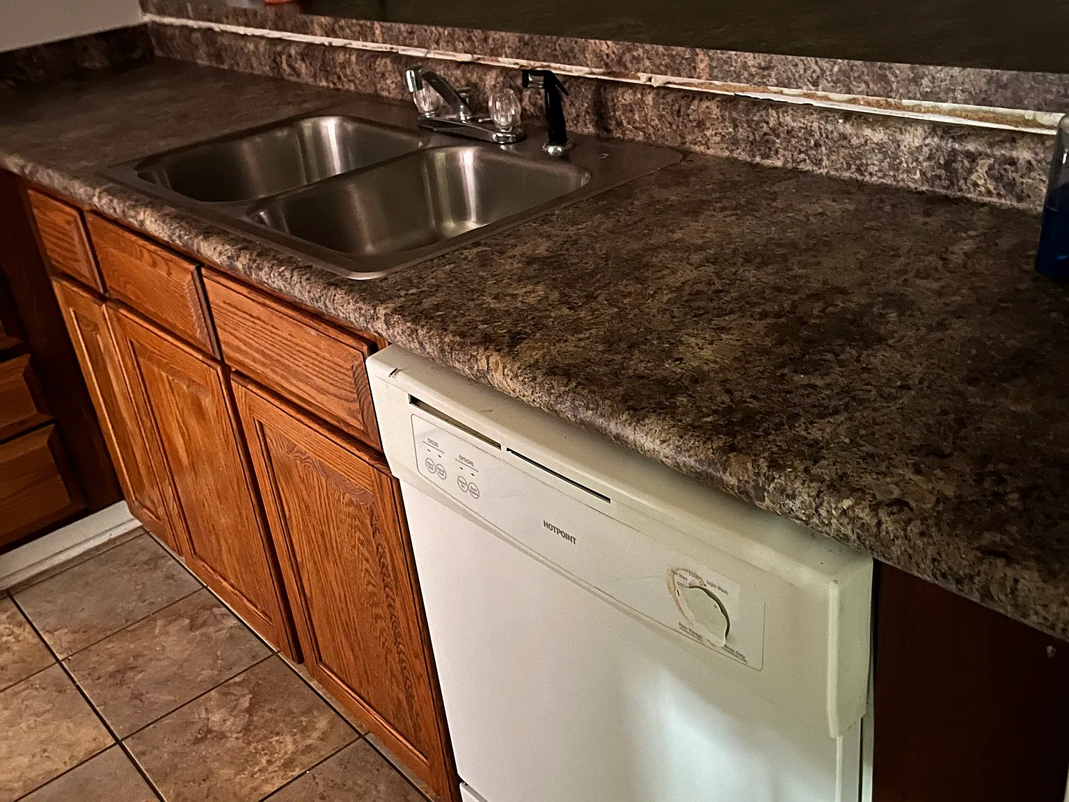 2 bed, 1100 sqft, $1,400 — Photo 4