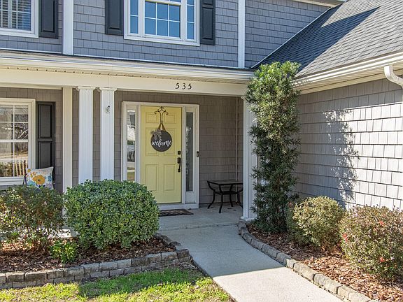 3rd image of 535 Cecilia Cove Dr