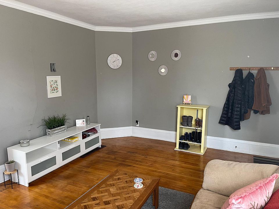 1st image of 3241 N Bartlett Ave