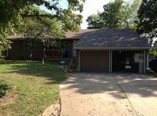 4733 SW Twilight Dr, Topeka, KS 66614