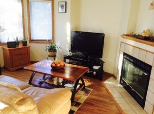 27 Ponwood Cir, Madison, WI 53717