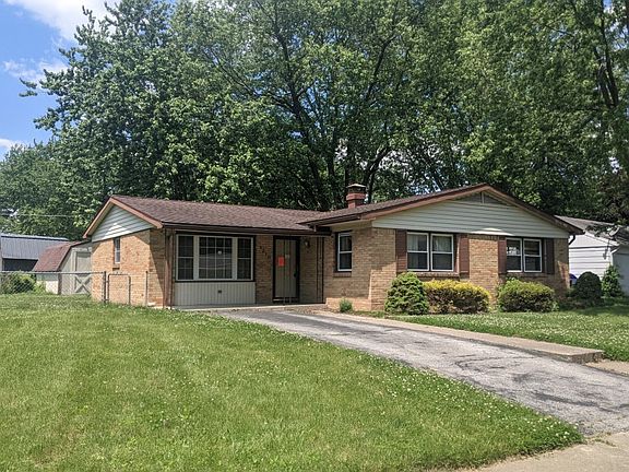 3rd image of 1210 Gleneagles Dr