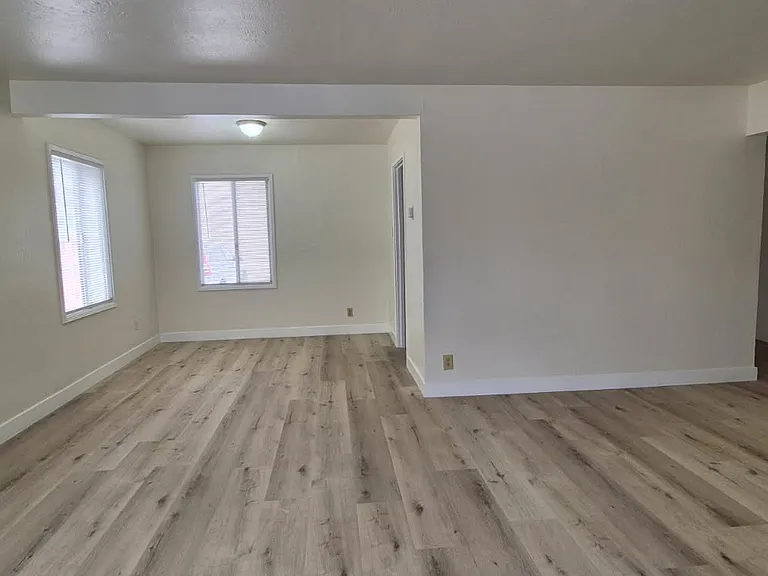 64 Preda St — Photo 2