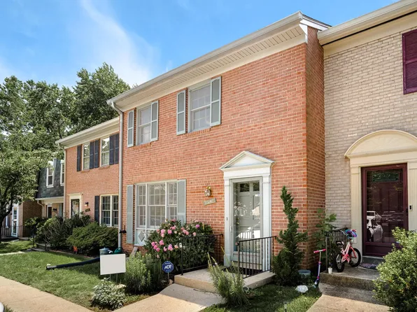 2804 Balliett Ct, Vienna, VA 22180
