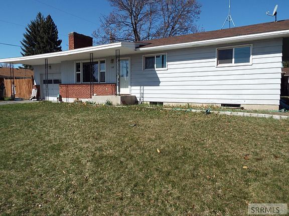 2nd image of 582 Cambridge Dr