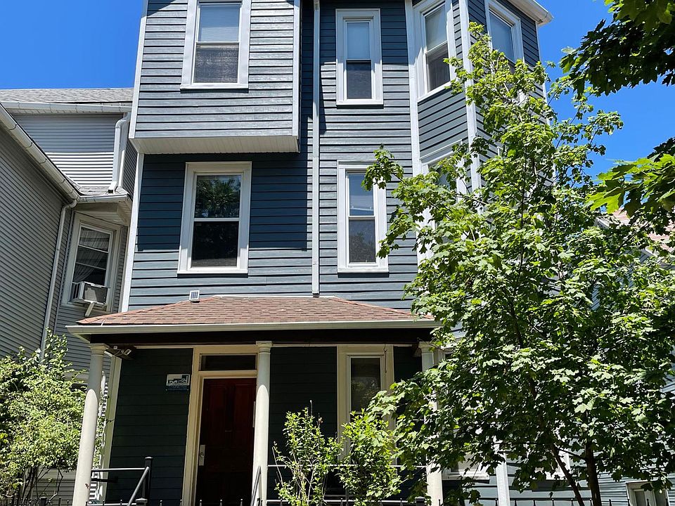 1st image of 3-1928 W Cuyler Ave #3