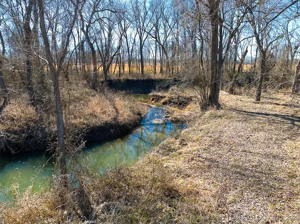 Orange St, Locust Grove, OK 74352