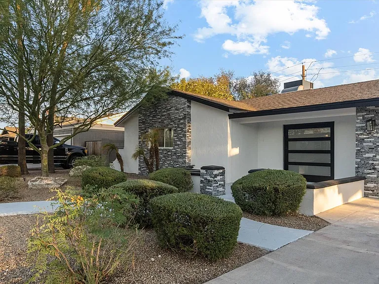 8525 E Clarendon Ave — Photo 3
