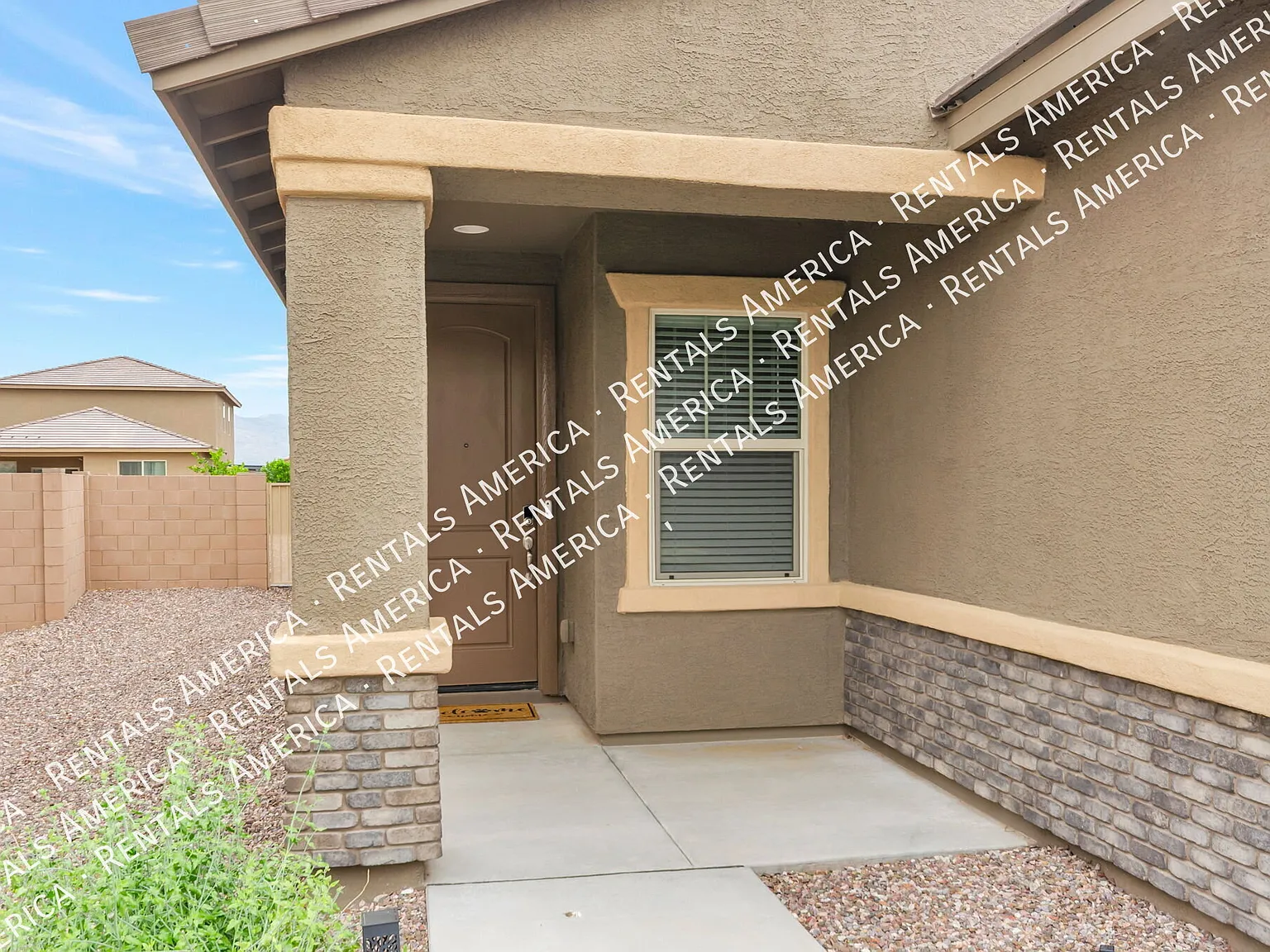 Charming 3 bedroom 2 bathroom home in Vail AZ — Photo 3
