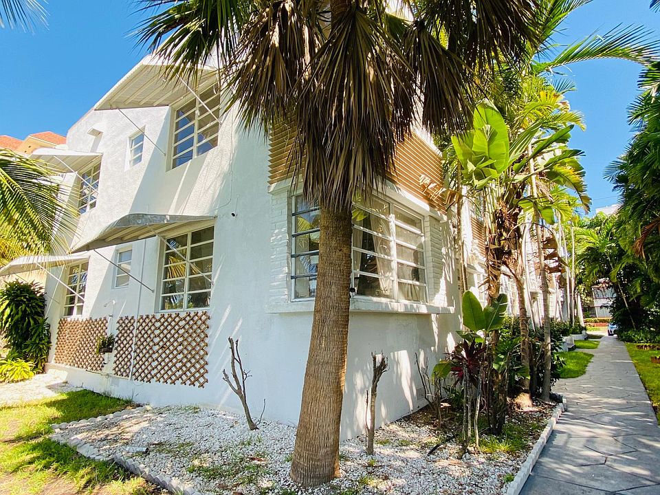 1st image of 10082 W Bay Harbor Dr #4
