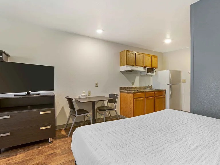 Studio Suite - 2 Queen Beds