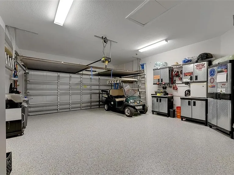 2068 Sifield Greens Way — Photo 36