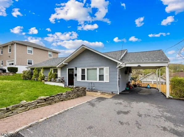 15 Cross St, Dover Town, NJ 07801