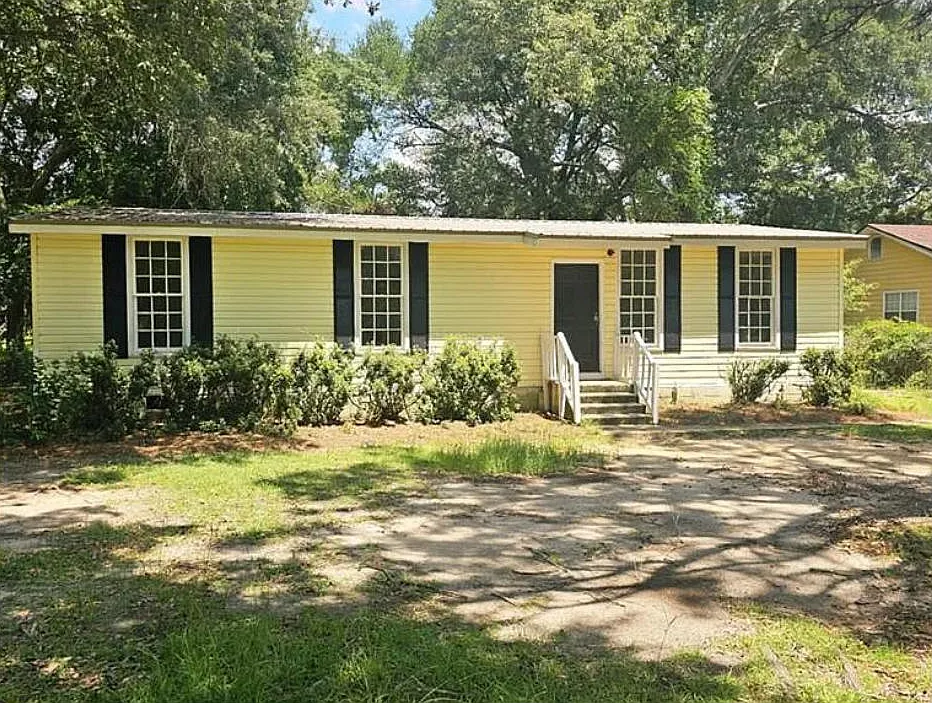 308 Forrestal Ln