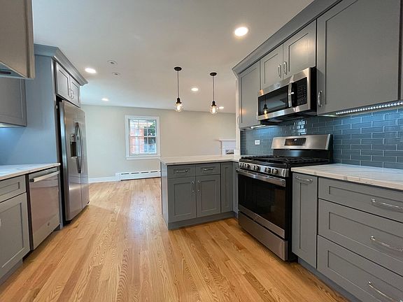 5th image of 1921 Highland Ave