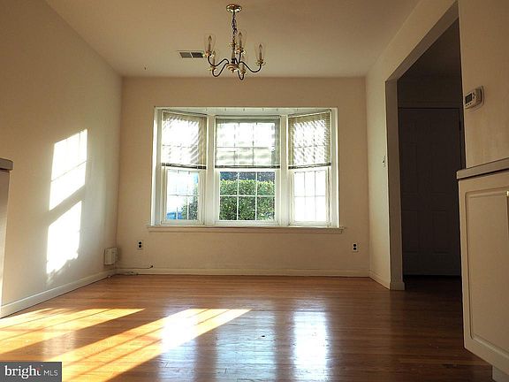 3rd image of 3102 Ruby Dr