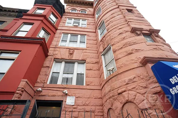 Rented by EXR | media 29