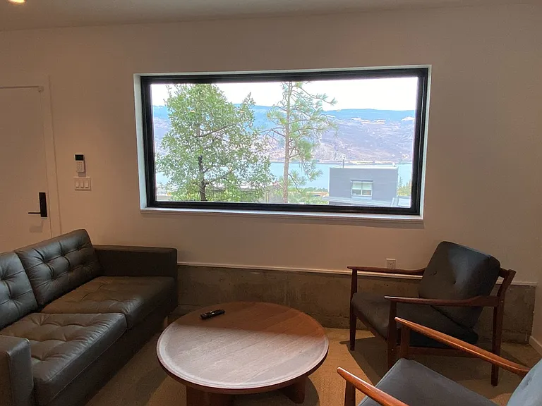585 Blanchard Blvd — Photo 13