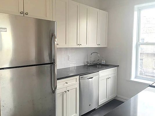 5th image of 723 8th Ave APT 4G