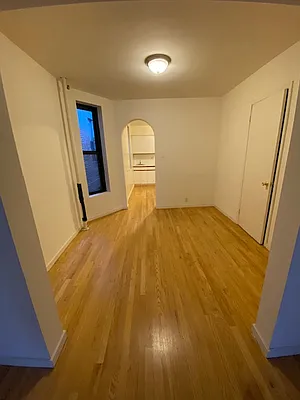 Rented by Bond New York | media 4