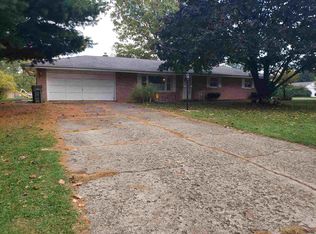 56200 Cedar Rd, Mishawaka, IN 46545