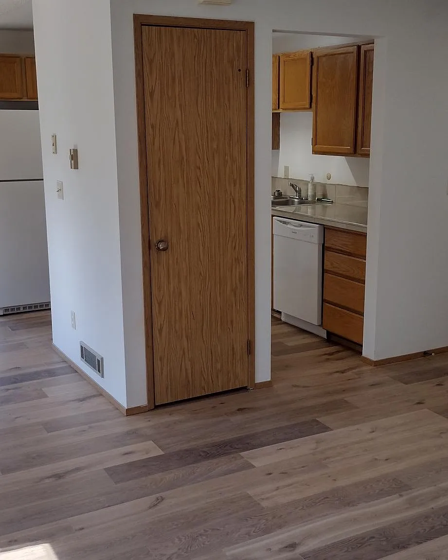 2 bed, 897 sqft, $2,275 — Photo 3