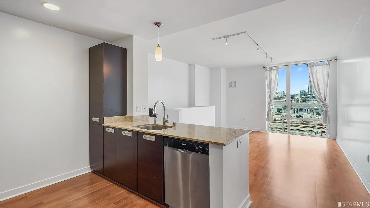 1 bed, 671 sqft, $3,550 — Photo 1