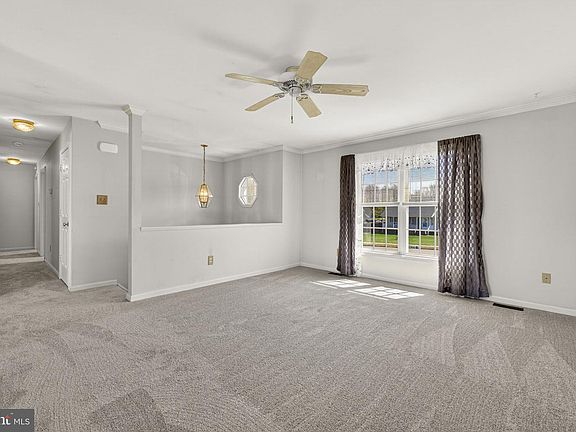 4th image of 12166 Amanda Ct