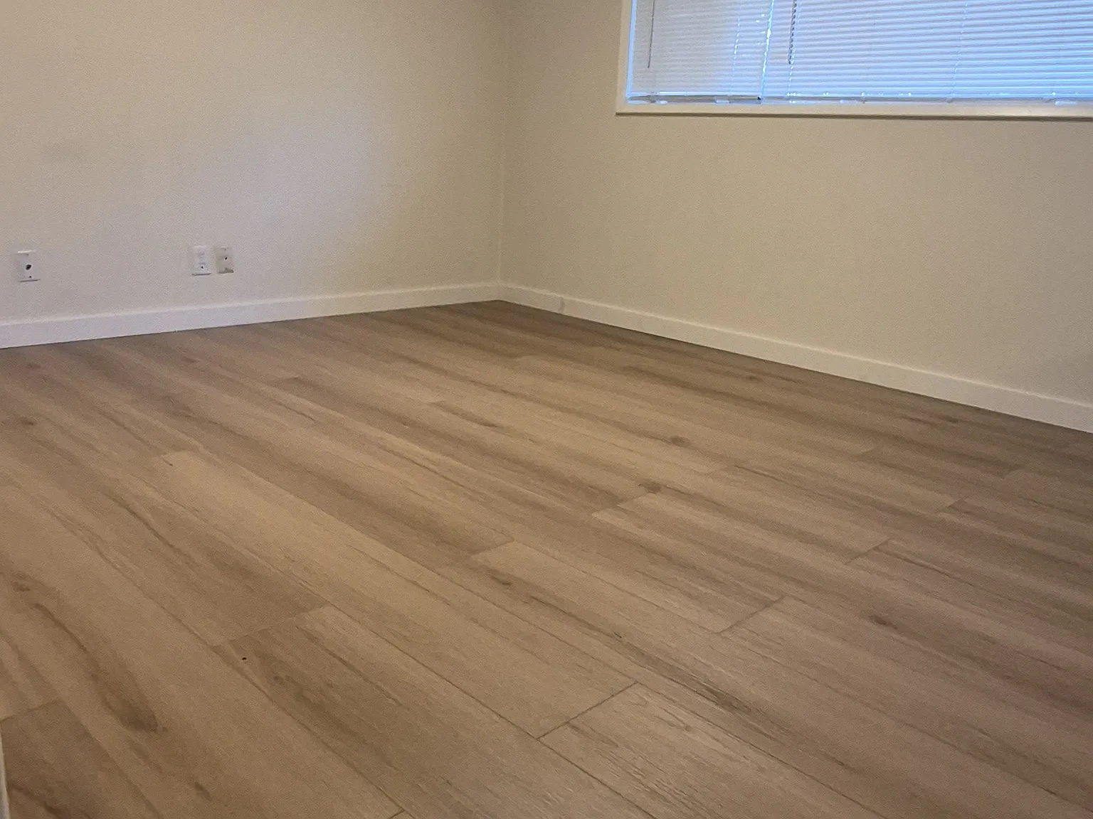 2 bed, 1000 sqft, $2,350 — Photo 4