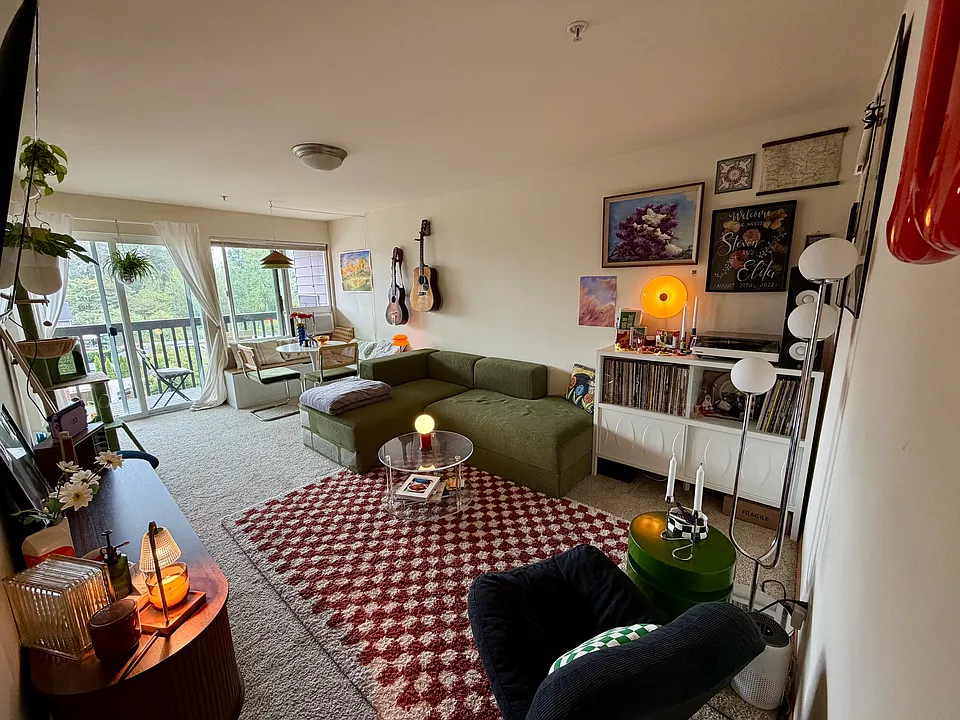 324 Avenue J #11