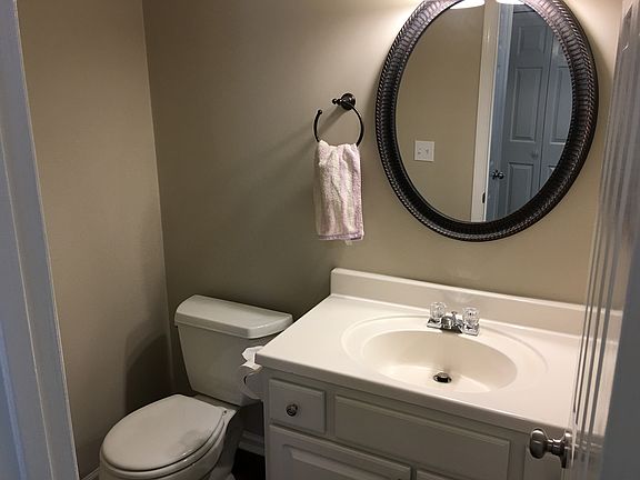 5th image of 5106 N Oaks Dr