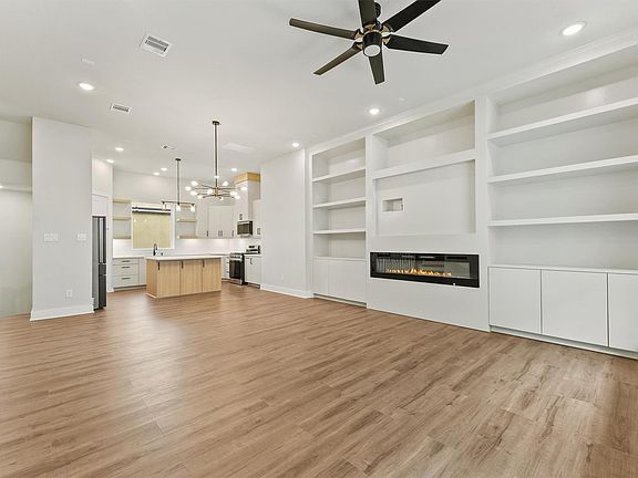 5th image of 1948 Purswell Rd