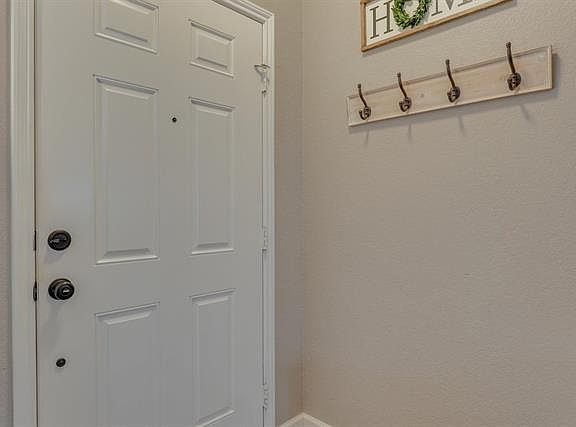 3rd image of 3913 Grizzly Hills Cir